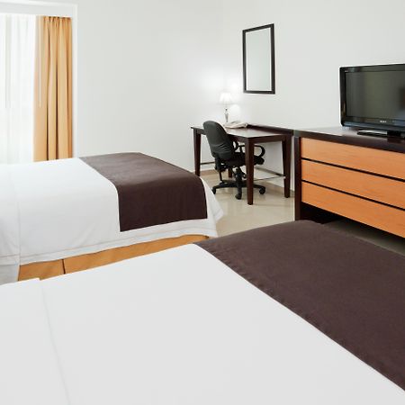 Holiday Inn Express Paraiso - Dos Bocas, An Ihg Hotel Værelse billede