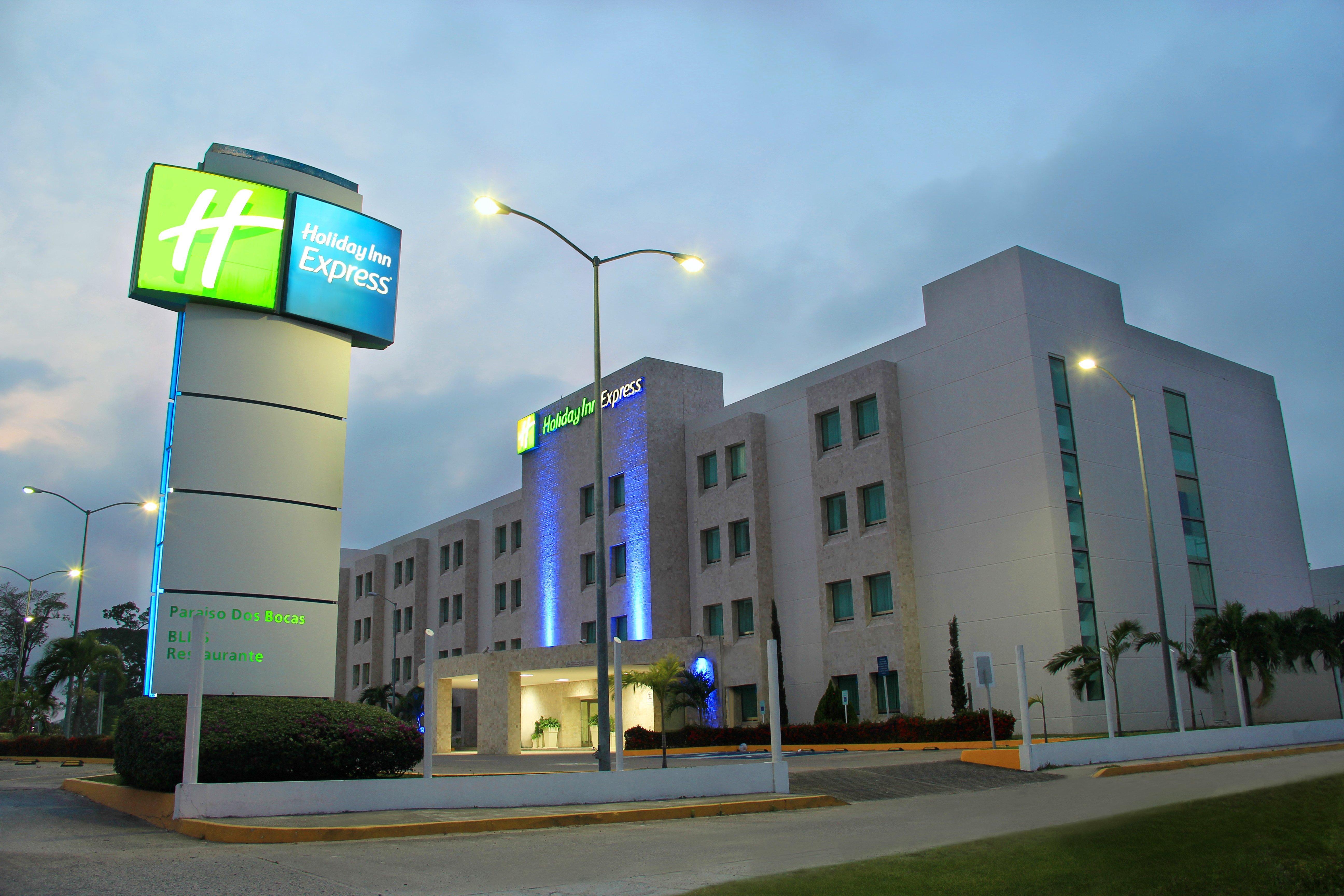 Holiday Inn Express Paraiso - Dos Bocas, An Ihg Hotel Eksteriør billede